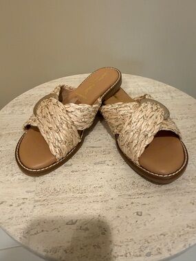 Woven Cross‑Band Slide Sandals in Natural
